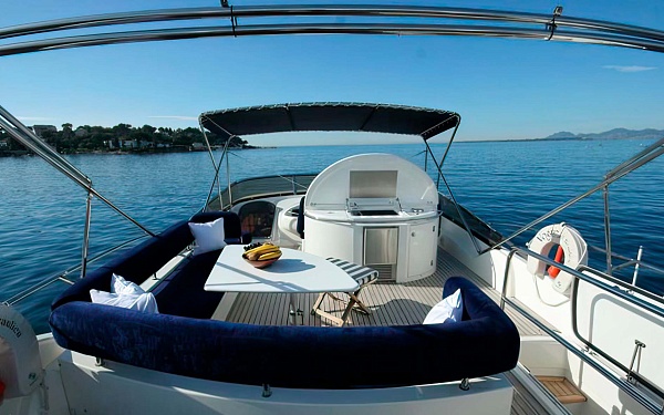 Аренда моторной яхты Sunseeker 75 Vogue of Monaco на Мальдивах
